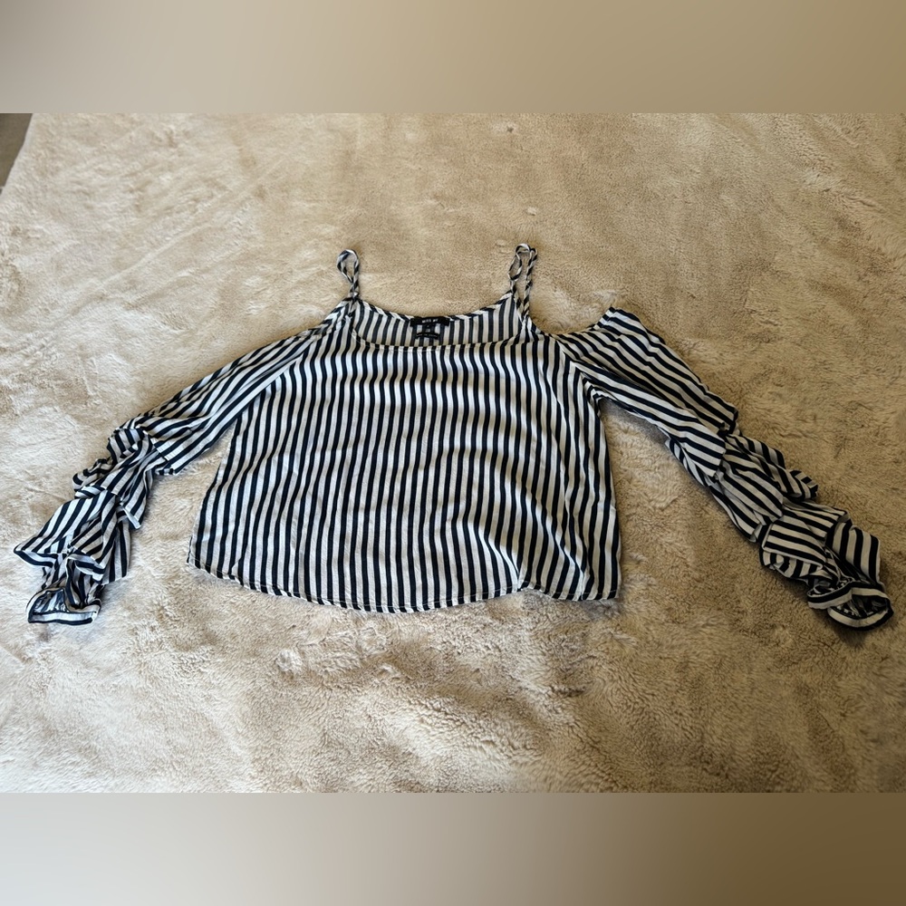 Miss Me Striped Cold Shoulder Top. Size Small